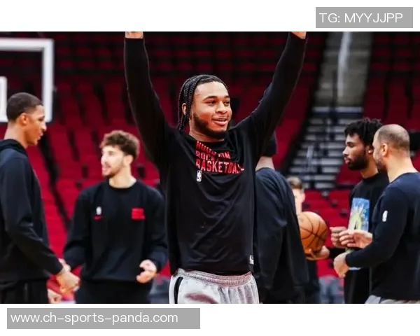 伊森分享狄龙建议称赞乌度卡严格执教风格带来的积极影响 伊森分享狄龙建议称赞乌度卡严格执教风格带来的积极影响