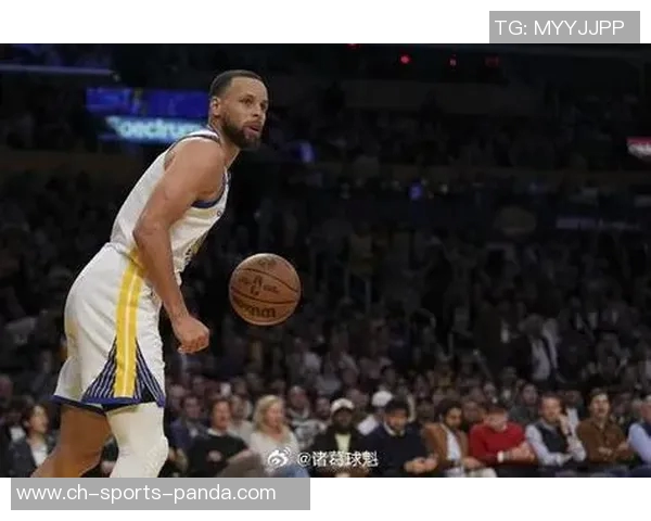 库里三节狂砍35分5板2帽难救勇士球队仍落后12分苦苦支撑艰难追分 库里三节狂砍35分5板2帽难救勇士球队仍落后12分苦苦支撑艰难追分